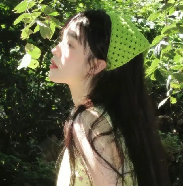 带剑女孩